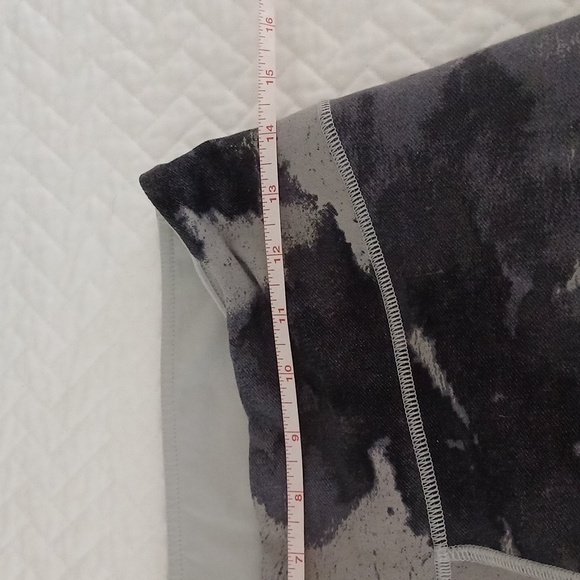 🔥🔥🔥Lululemon Wunder Under floral platoon Silver spoon cropped leggings 8 grey - Picture 3 of 13